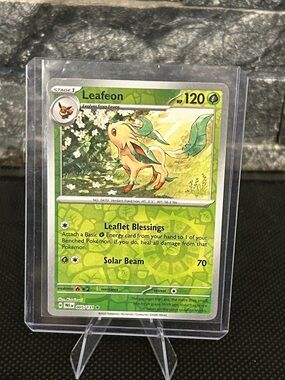 Pokemon Leafeon 005/131 Reverse Holo from Prismatic Evolutions Set M/NM
